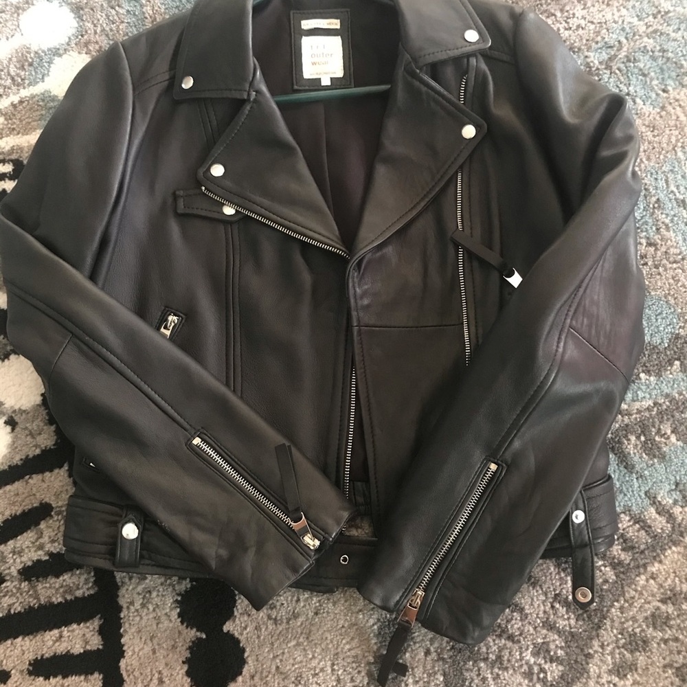 Leather jacket - Picture 2 of 12